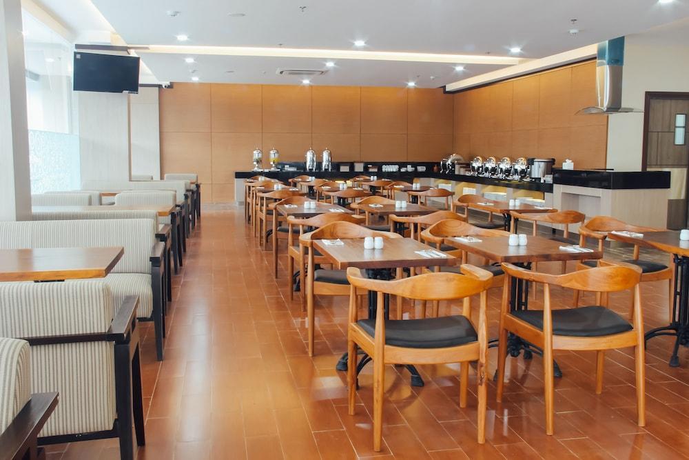 Terraz Tree Hotel Cakarta Dış mekan fotoğraf