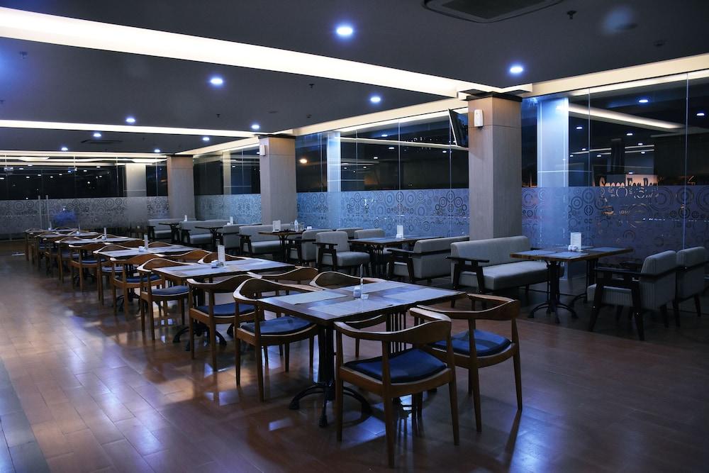 Terraz Tree Hotel Cakarta Dış mekan fotoğraf
