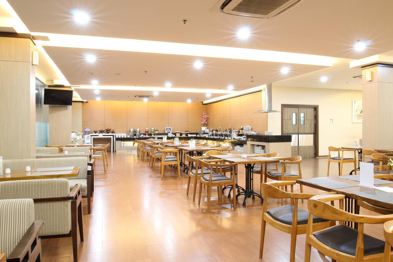 Terraz Tree Hotel Cakarta Dış mekan fotoğraf